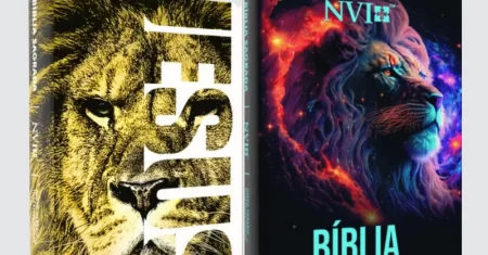 Kit 2 Biblias leão